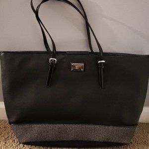 New York & Company purse